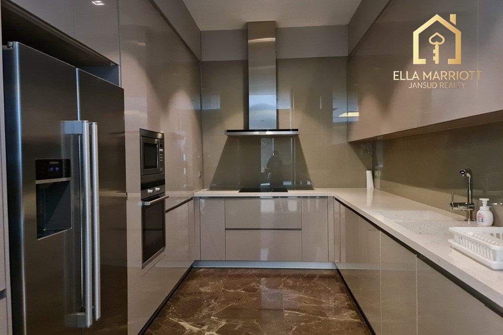 Luxury 3-Bedroom Penthouse with Private Pool Just 4 Mins Walk from BTS Nana 27