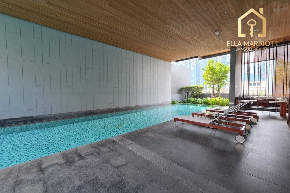Luxury 3-Bedroom Penthouse with Private Pool Just 4 Mins Walk from BTS Nana 31