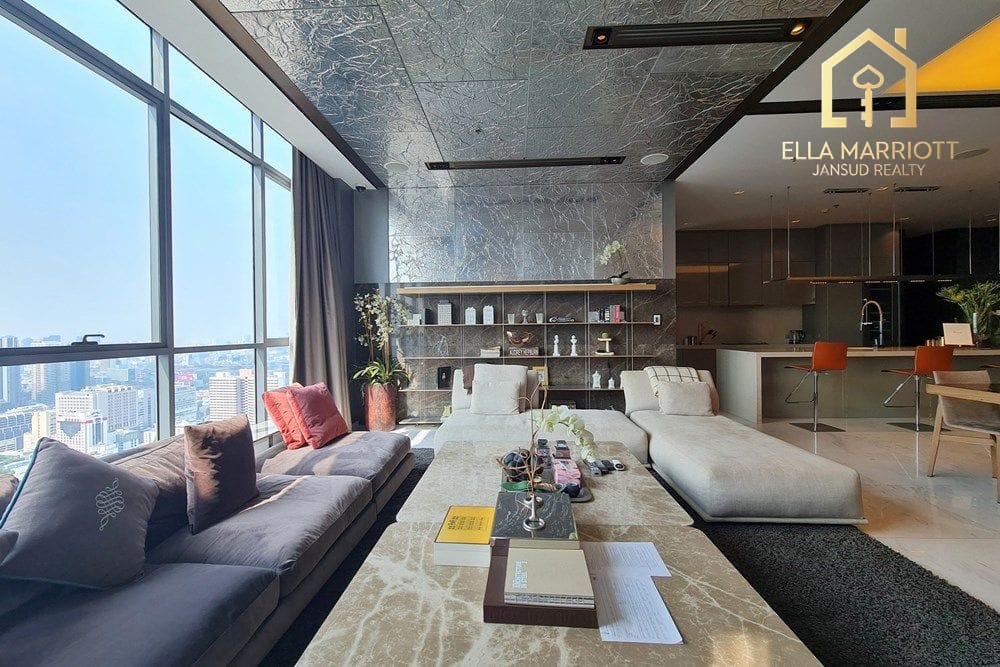 Luxury 3-Bedroom Penthouse with Private Pool Just 4 Mins Walk from BTS Nana 5
