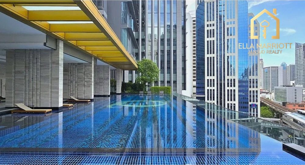 4-Bedroom Condo at Q1 Sukhumvit Penthouse - 296 Sqm on 36th Floor 13