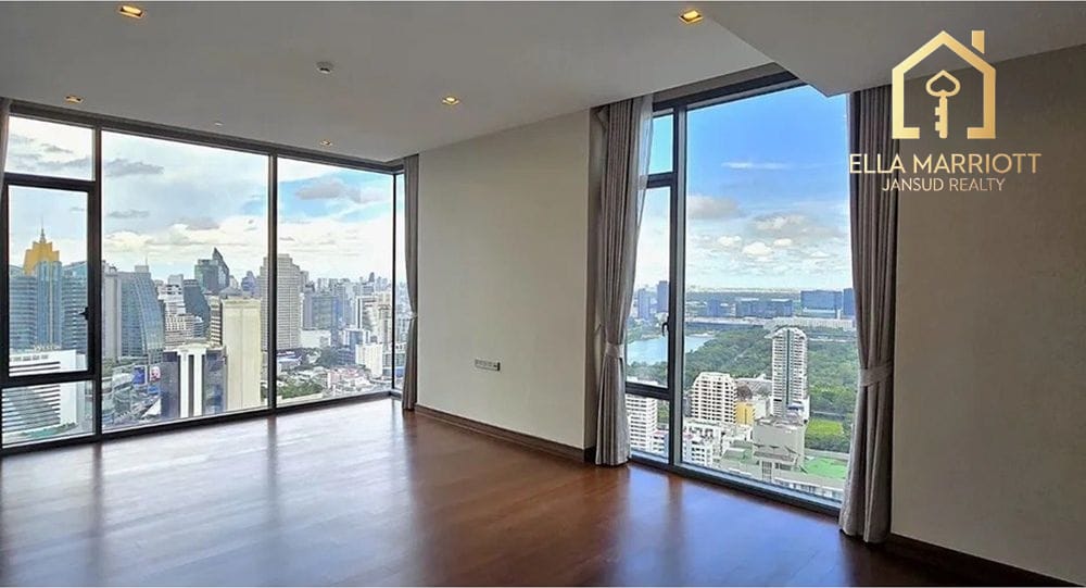 4-Bedroom Condo at Q1 Sukhumvit Penthouse - 296 Sqm on 36th Floor 4