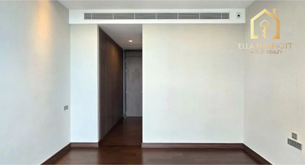 4-Bedroom Condo at Q1 Sukhumvit Penthouse - 296 Sqm on 36th Floor 7
