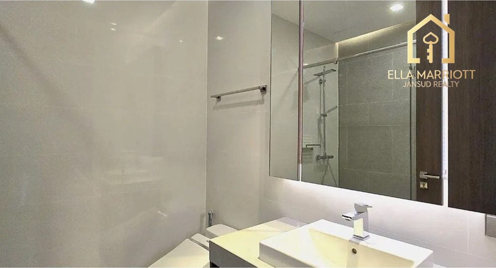 4-Bedroom Condo at Q1 Sukhumvit Penthouse - 296 Sqm on 36th Floor 8