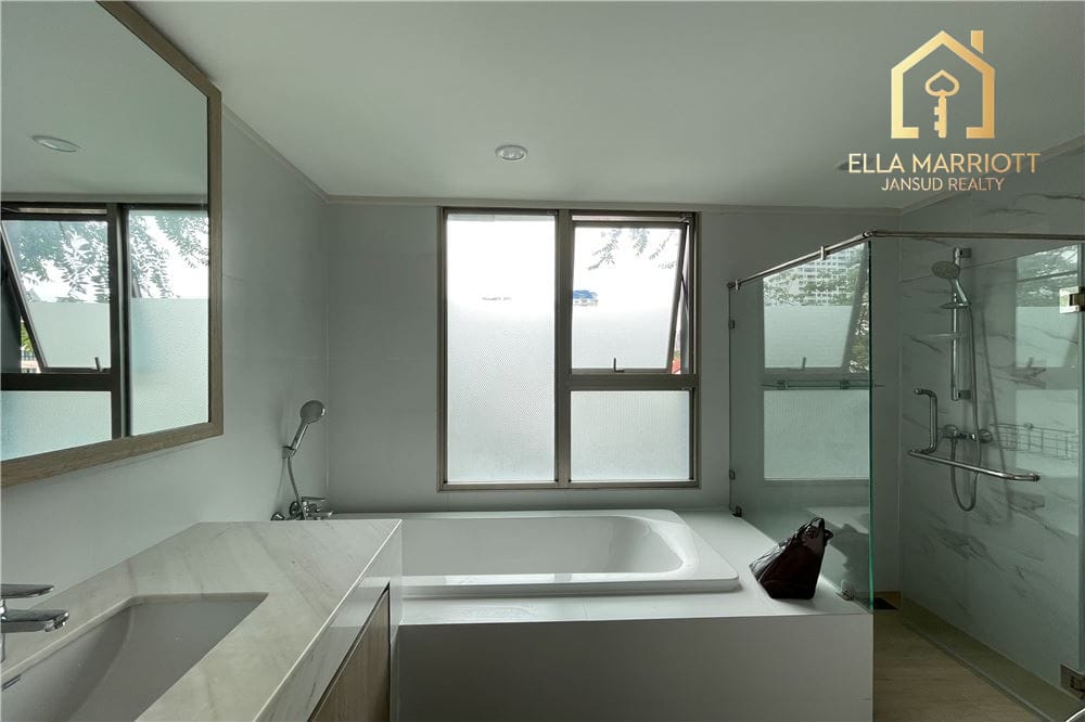 3B/2B Condo For Rent 76K Bangkok Thonglor small pet allow 5