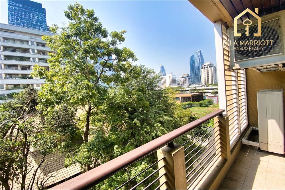 Renovierte 150m² Eigentumswohnung mit 2 Schlafzimmern in Phloen Chit | Haustierfreundlich | 700m zur BTS 12