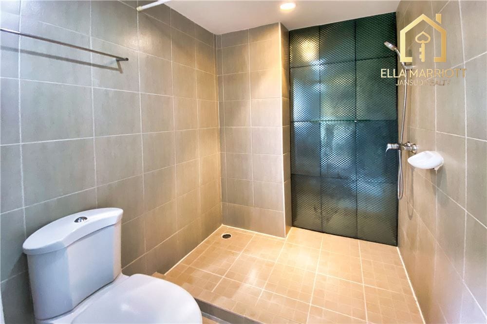 Renovierte 150m² Eigentumswohnung mit 2 Schlafzimmern in Phloen Chit | Haustierfreundlich | 700m zur BTS 7