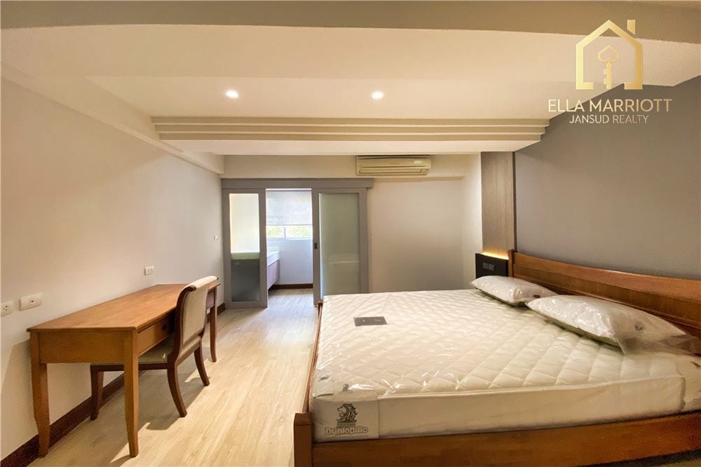 Renovierte 150m² Eigentumswohnung mit 2 Schlafzimmern in Phloen Chit | Haustierfreundlich | 700m zur BTS 9