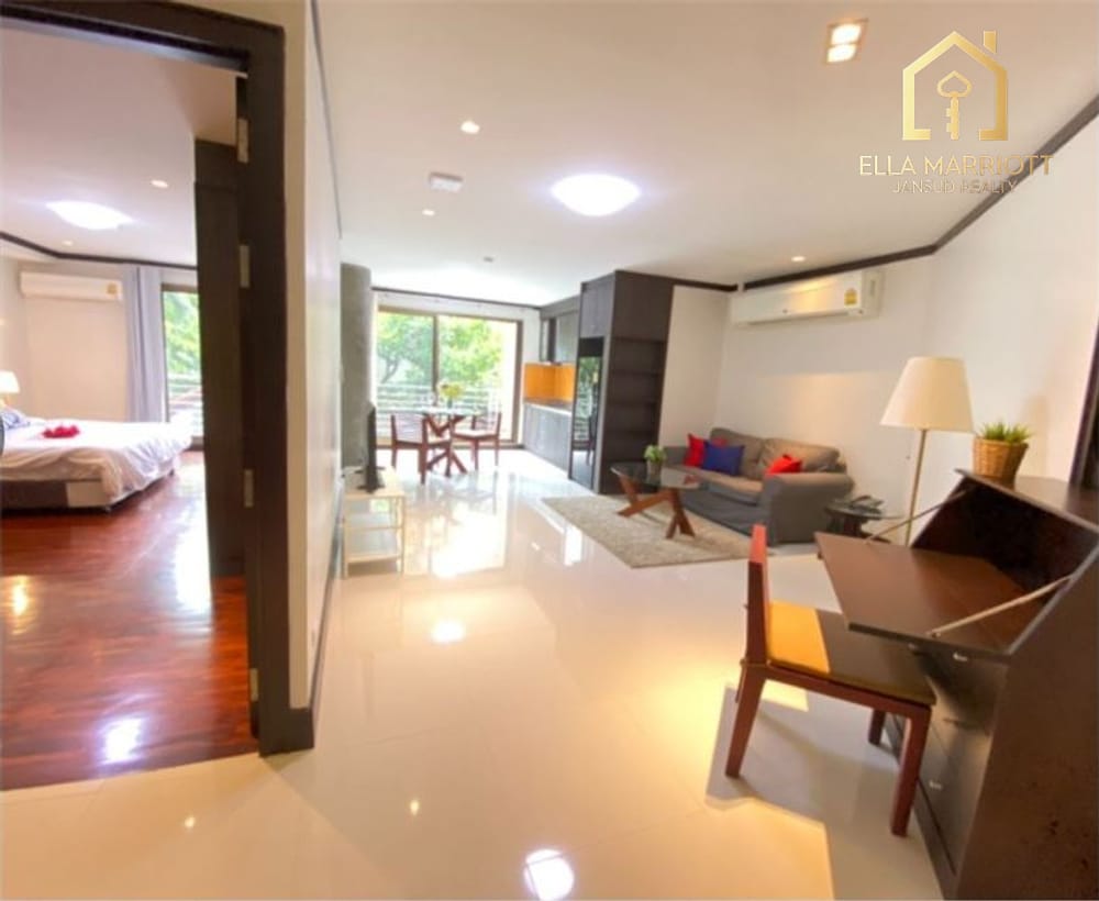 Rent 35K | Fully Renovated 77sqm 1BR | Bathtub | Pet Friendly Thonglor 3