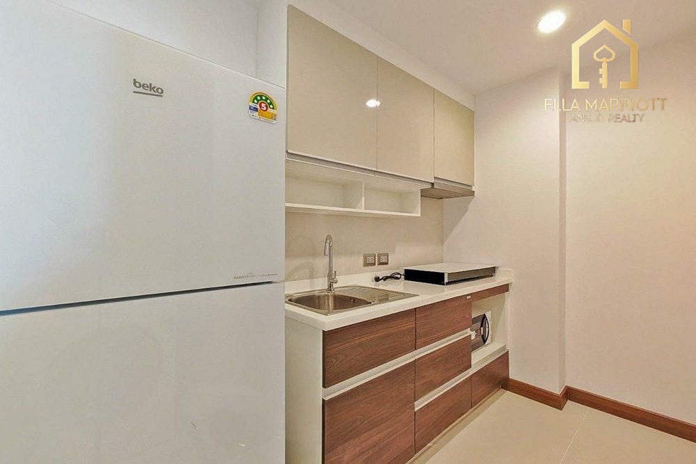 1-Bedroom Condo at Supalai Place 6