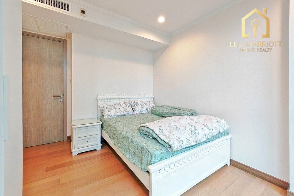 1-Bedroom Condo at Supalai Place 7
