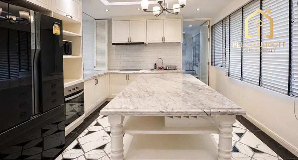 3BR Duplex Condo in Kiarti Thanee Sukhumvit 31 - 16 Mins Walk to MRT Phetchaburi 10