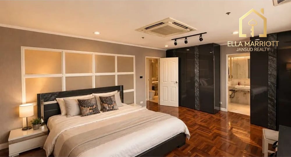 3BR Duplex Condo in Kiarti Thanee Sukhumvit 31 - 16 Mins Walk to MRT Phetchaburi 13
