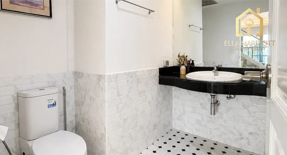 3BR Duplex Condo in Kiarti Thanee Sukhumvit 31 - 16 Mins Walk to MRT Phetchaburi 17