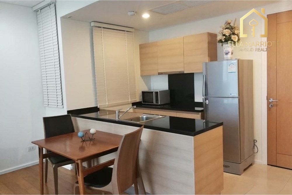 WIND Sukhumvit 23 | 53sqm 1BR | High Floor East View | 500m to BTS 6
