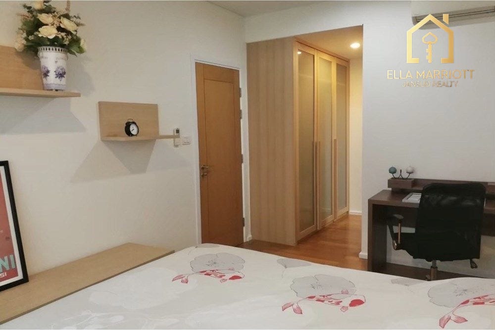 WIND Sukhumvit 23 | 53sqm 1BR | High Floor East View | 500m to BTS 8