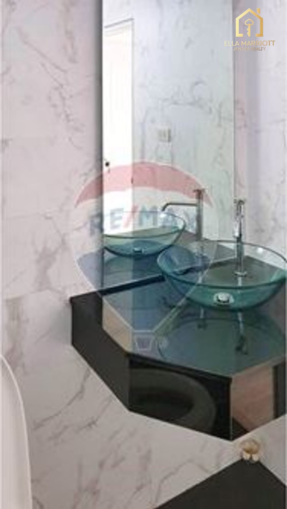 2-Bedroom Condo at Le Premier 1 — 4 min walk to MRT Sukhumvit 12