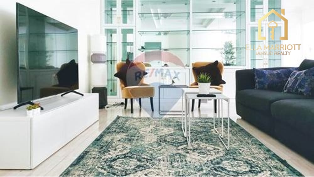 2-Bedroom Condo at Le Premier 1 — 4 min walk to MRT Sukhumvit 2