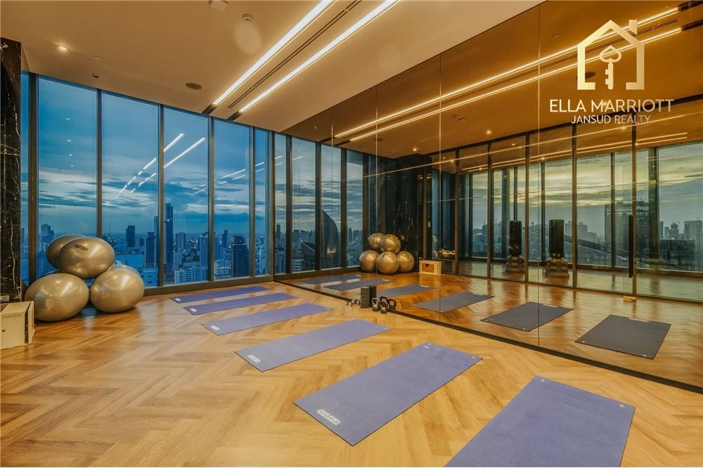 3-Bedroom Condo at Hyde Heritage Thonglor - 136sqm on 31st Floor 29