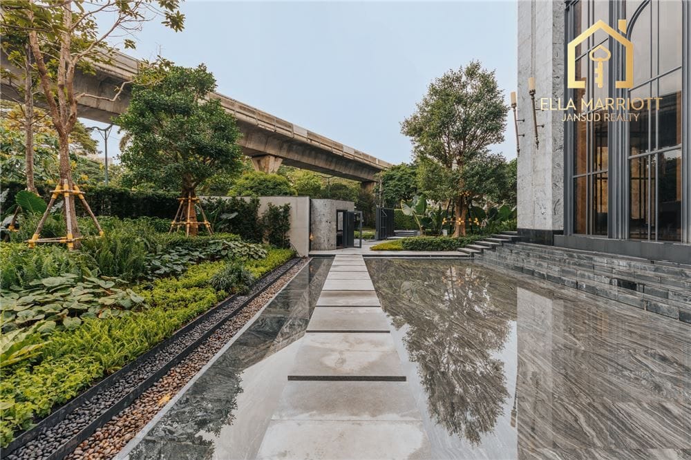 3-Bedroom Condo at Hyde Heritage Thonglor - 136sqm on 31st Floor 32