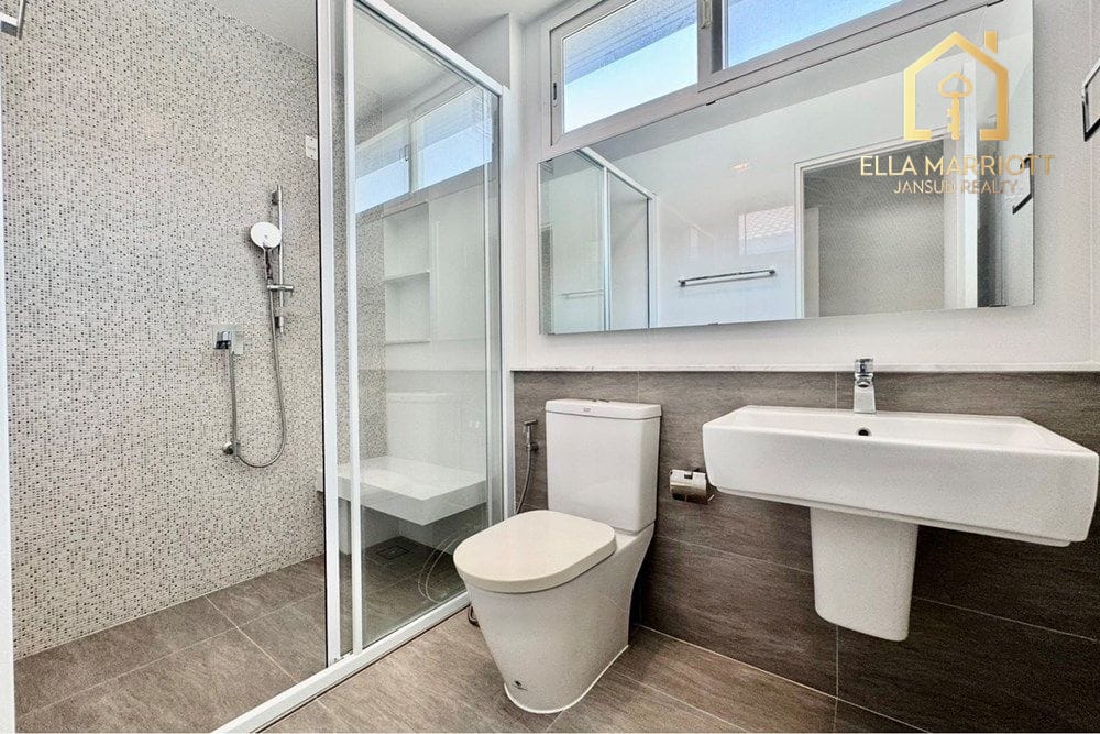 4-Bedroom Detached House in Ratchaphruek 15