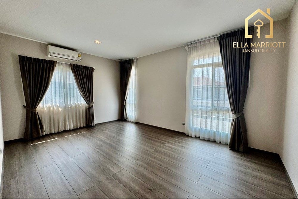 4-Bedroom Detached House in Ratchaphruek 16