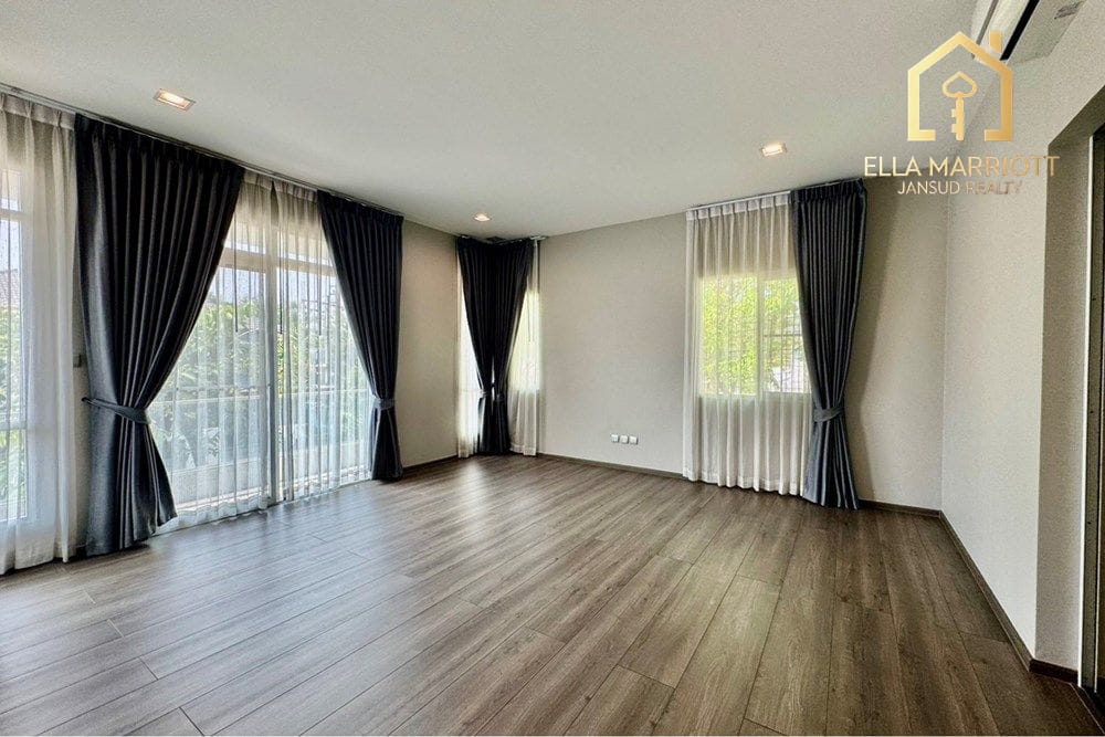 4-Bedroom Detached House in Ratchaphruek 19