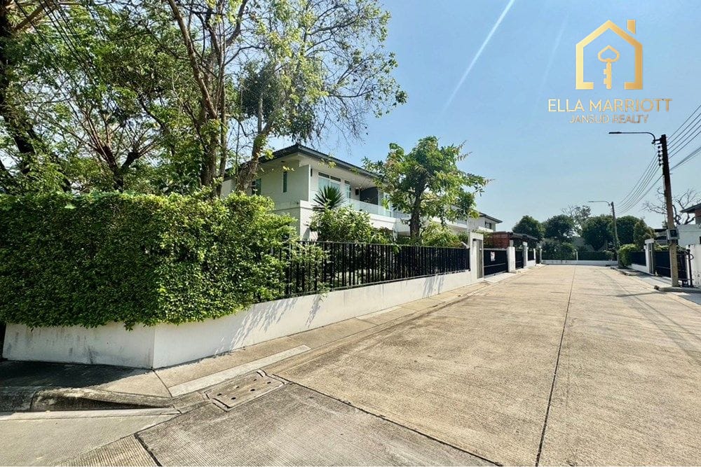 4-Bedroom Detached House in Ratchaphruek 3