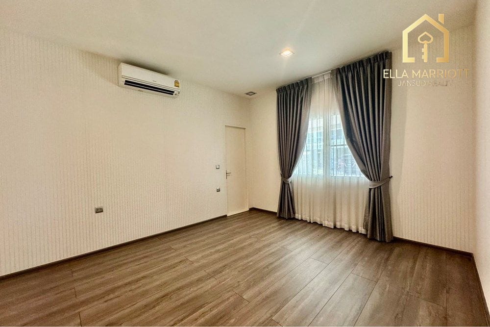 4-Bedroom Detached House in Ratchaphruek 9