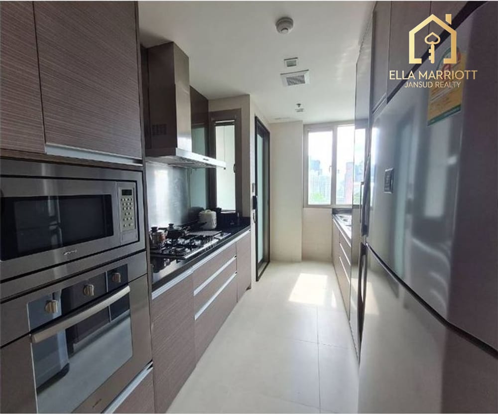 High-End Fully Renovated 3BR Condo for Rent in Sukhumvit 39 - 190sqm 4