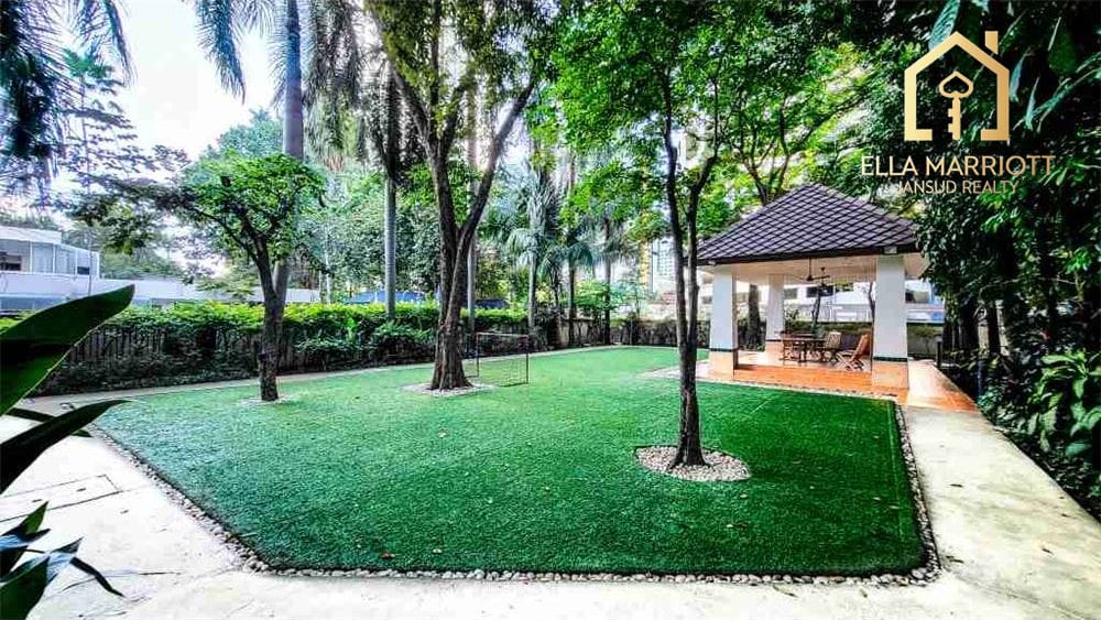 3-Bedroom Condo at Kallista Mansion — 13 min walk to MRT Phetchaburi 7