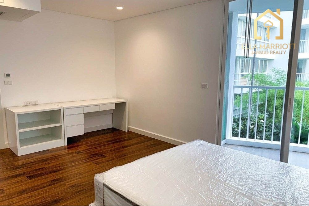 Geräumige 290m² 4-Schlafzimmer Eigentumswohnung in Ekkamai | Haustierfreundlich, nahe St. Andrews & BTS 12