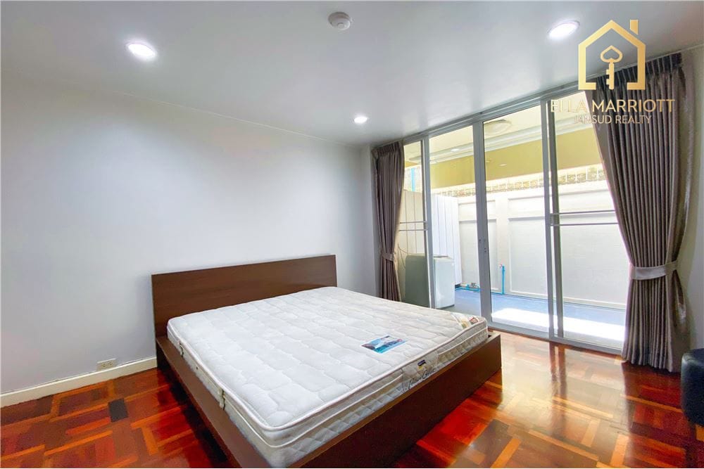 FOR RENT Pet friendly 2 bedrooms in Asoke 7