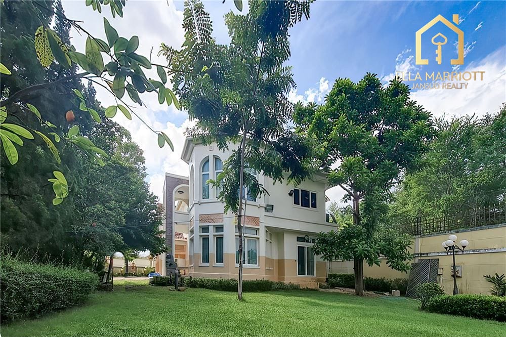 Eilverkauf! Geräumiges Einfamilienhaus auf 181 Wah Grundstück nähe Suan Luang Rama 9. 3