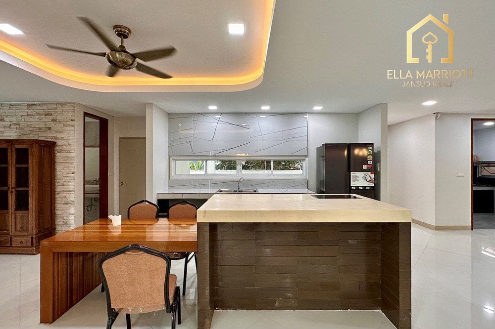 Luxurious House for Sale in Prawet 14