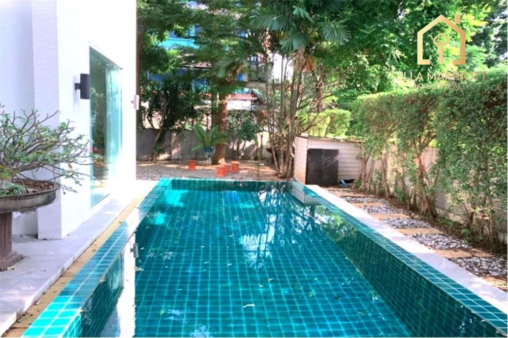 Luxurious House for Sale in Prawet 24