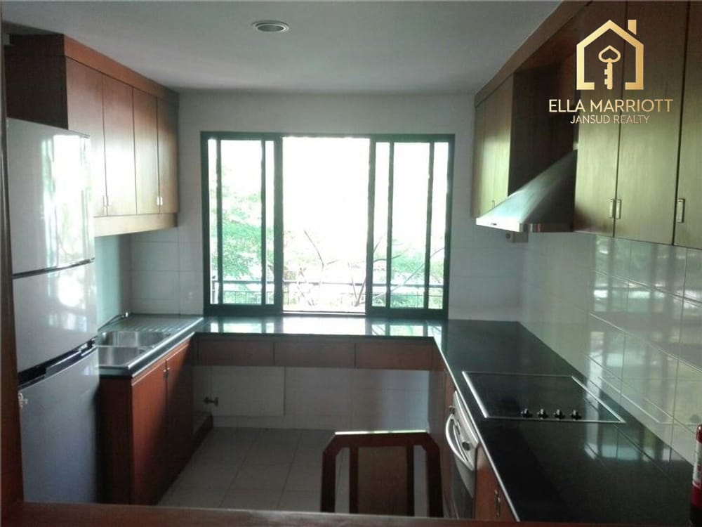 Homey 250sqm 3BR | Sukhumvit 24 | Behind Emporium | 4