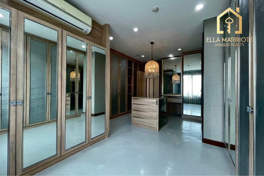 For Rent Spacious 1Bedroom at Villa Asoke 12