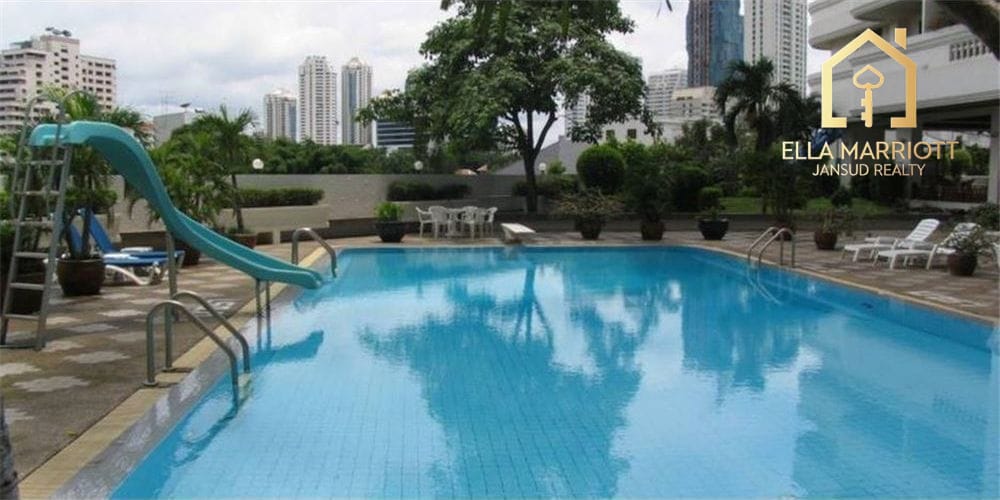 Mietwohnung mit 3 Schlafzimmern und 2 Wohnzimmern in Sukhumvit 30 14