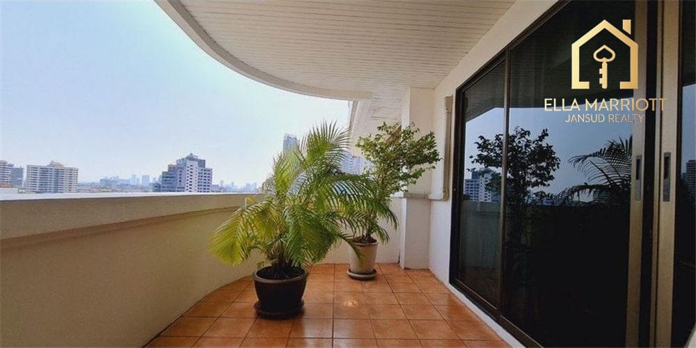 Mietwohnung mit 3 Schlafzimmern und 2 Wohnzimmern in Sukhumvit 30 9
