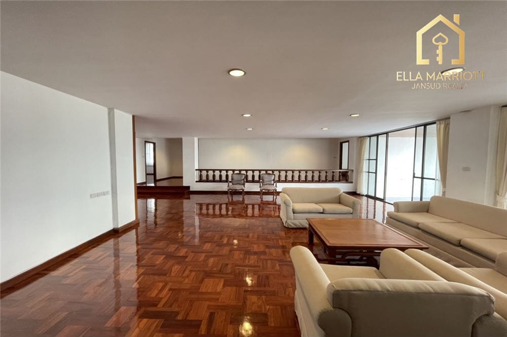 For Rent | Spacious 3-Beds Apartment | Pet Friendly 2