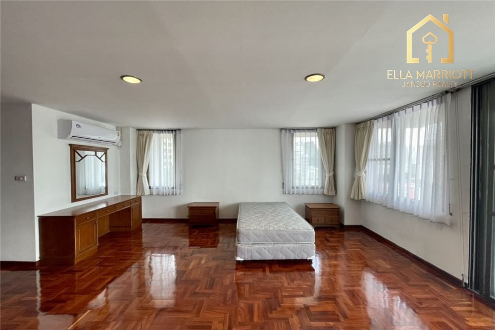 For Rent | Spacious 3-Beds Apartment | Pet Friendly 6