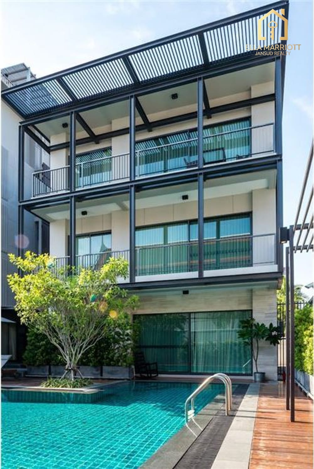2-Bedroom Condo at Phloen Chit-Ruamrudee - 145sqm 10