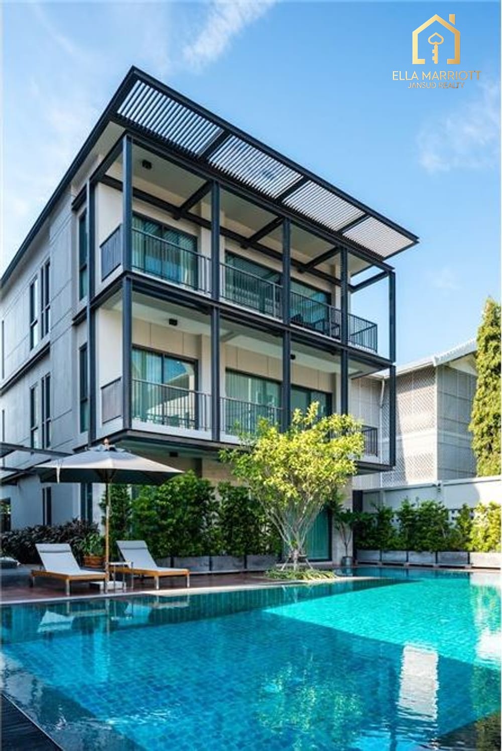 2-Bedroom Condo at Phloen Chit-Ruamrudee - 145sqm 9