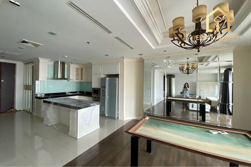 2-Bedroom Condo at The Lakes — 5 min walk to BTS Asok 3
