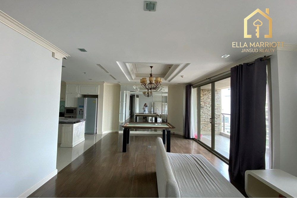 2-Bedroom Condo at The Lakes — 5 min walk to BTS Asok 5