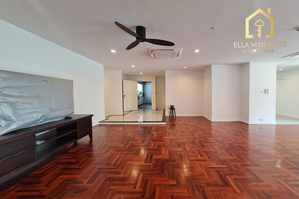 Rent 190K | 380sqm 4BR 4BA 6th Fl | Huge Lanai Balcony | Sukhumvit 26 3