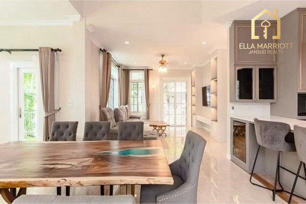 5-Bedroom Villa at Fantasia Villa 4 Bangna - 500m to MRT Sri Iam 10
