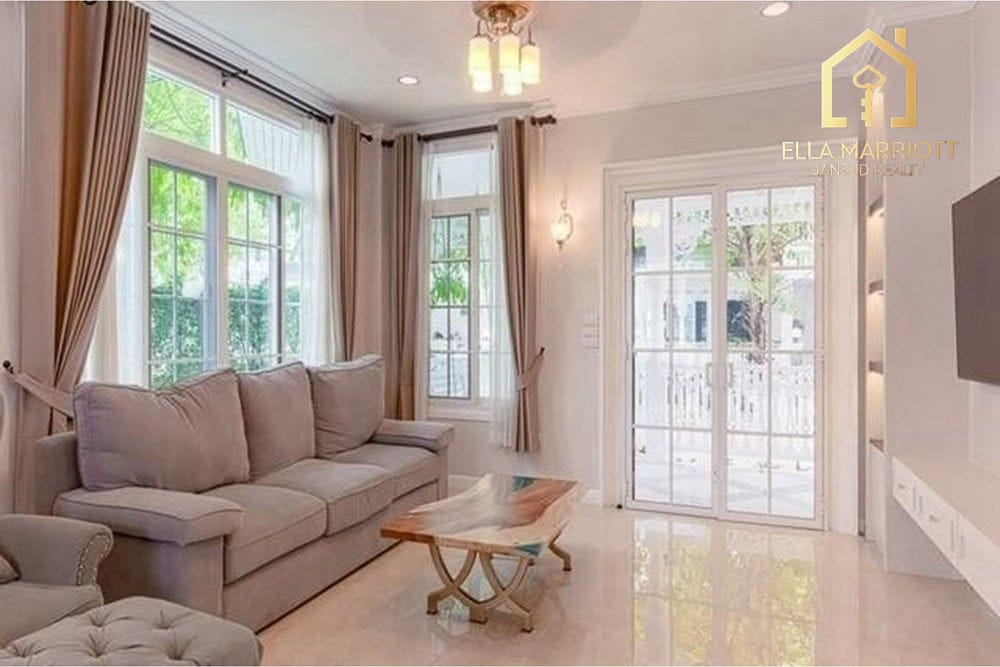 5-Bedroom Villa at Fantasia Villa 4 Bangna - 500m to MRT Sri Iam 11