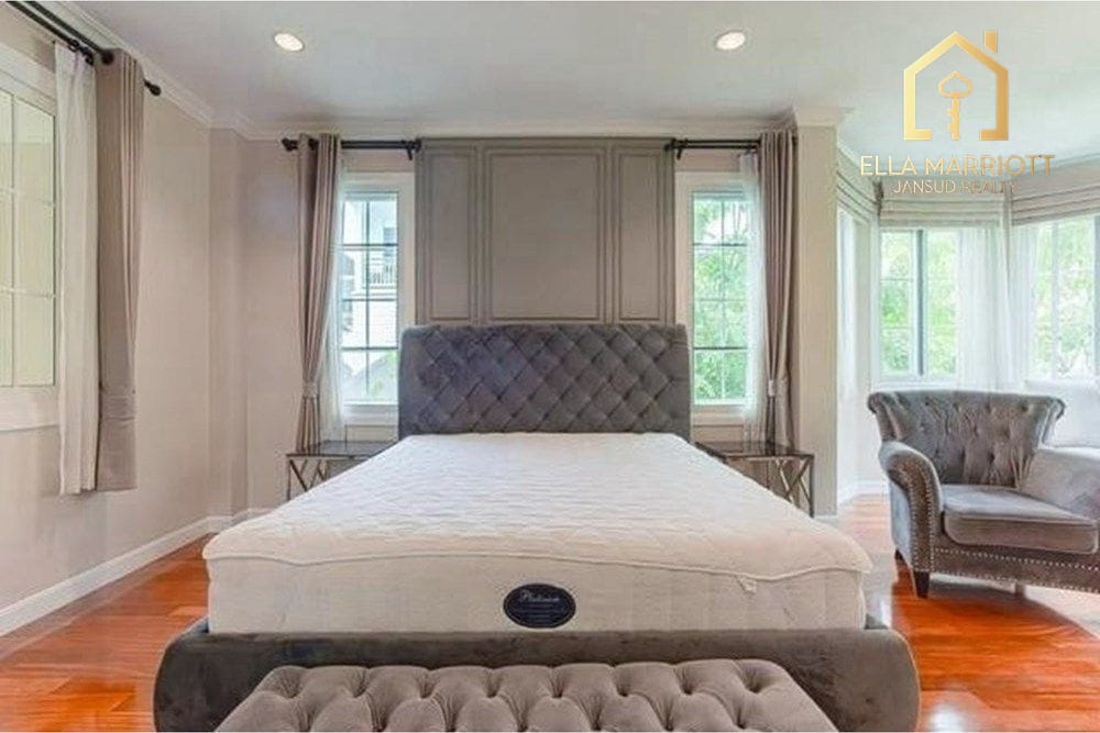 5-Bedroom Villa at Fantasia Villa 4 Bangna - 500m to MRT Sri Iam 14