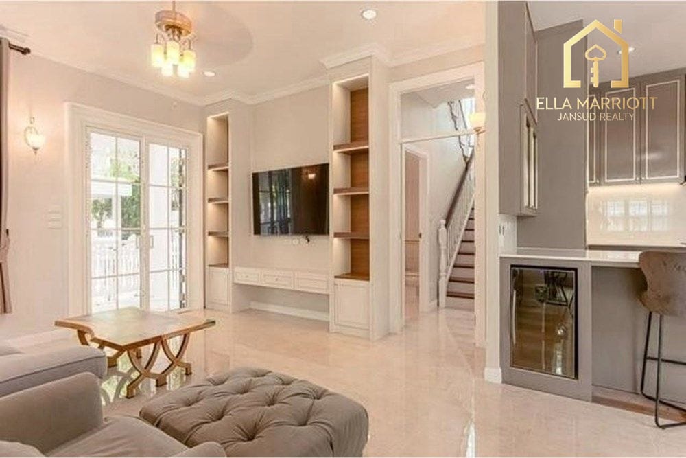 5-Bedroom Villa at Fantasia Villa 4 Bangna - 500m to MRT Sri Iam 8